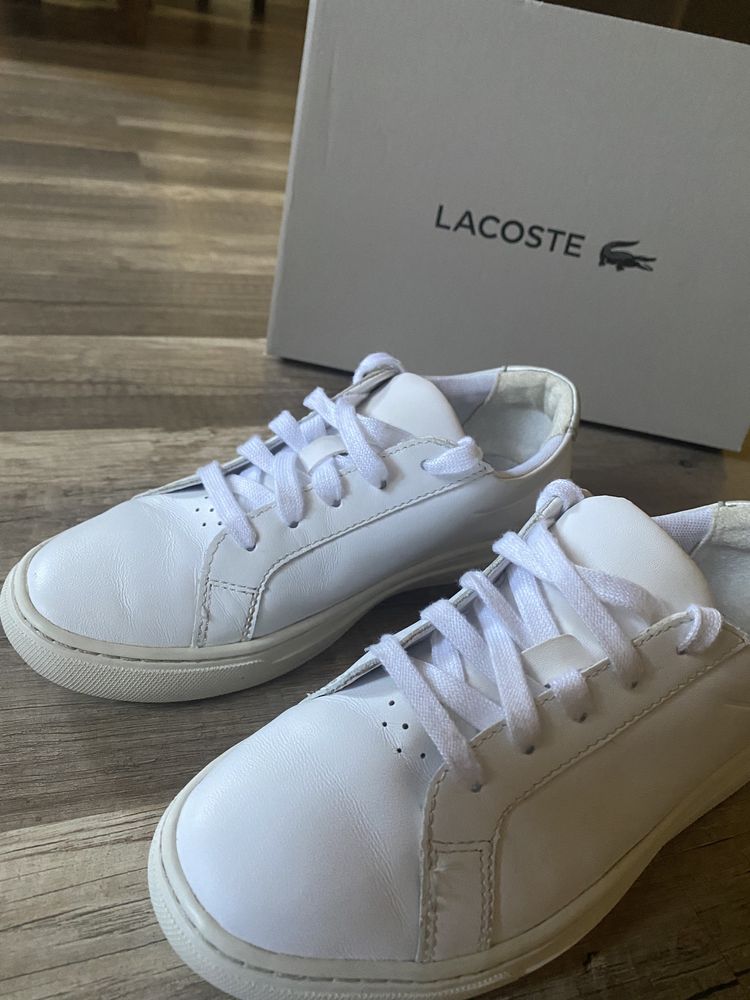 Кожаные кеды Lacoste