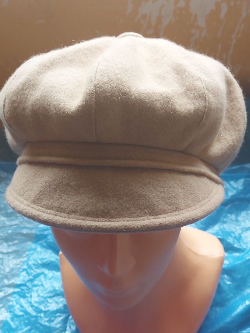 Beret z daszkiem damski beżowy