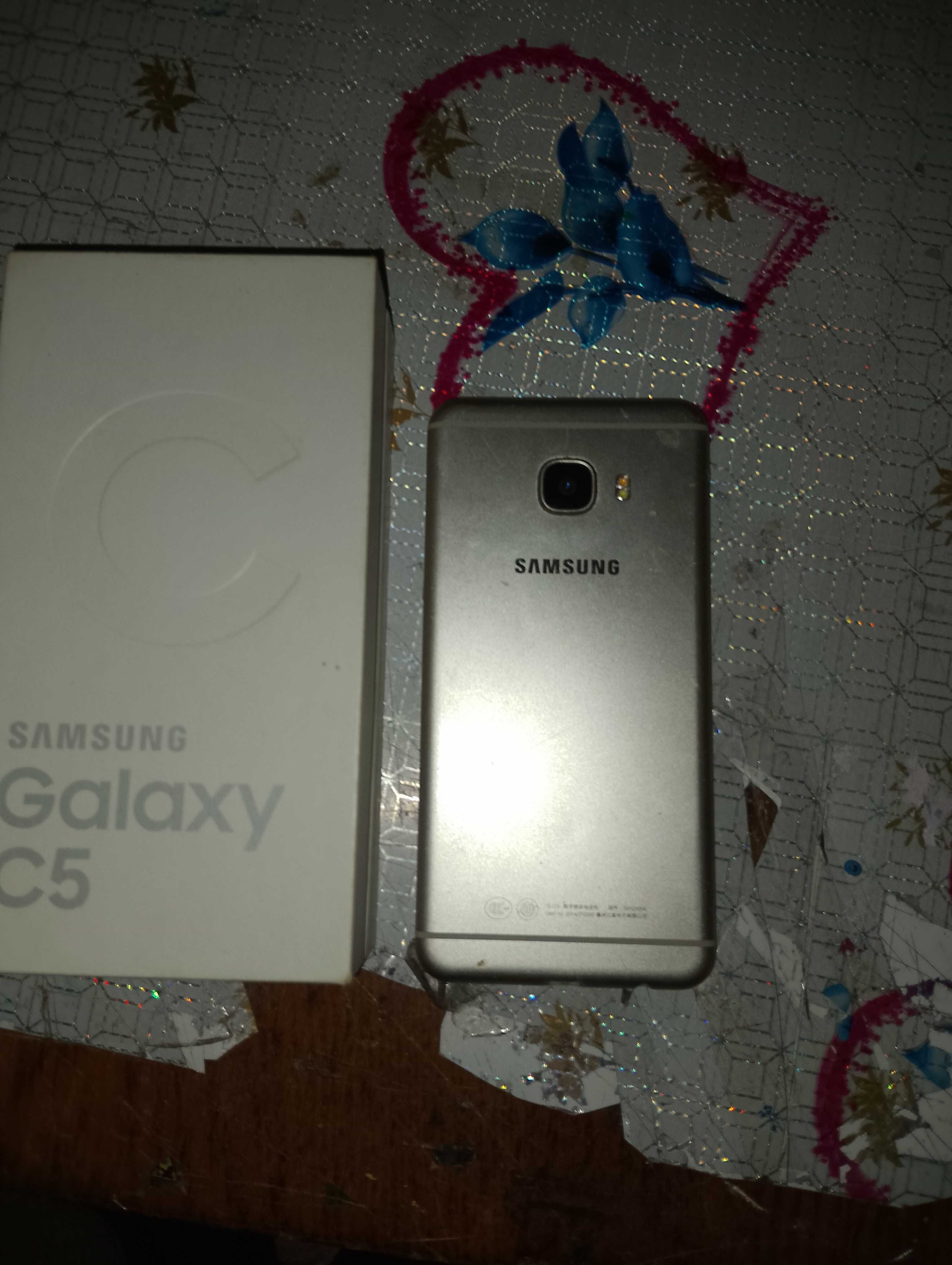 Продам Samsung Galaxy C5