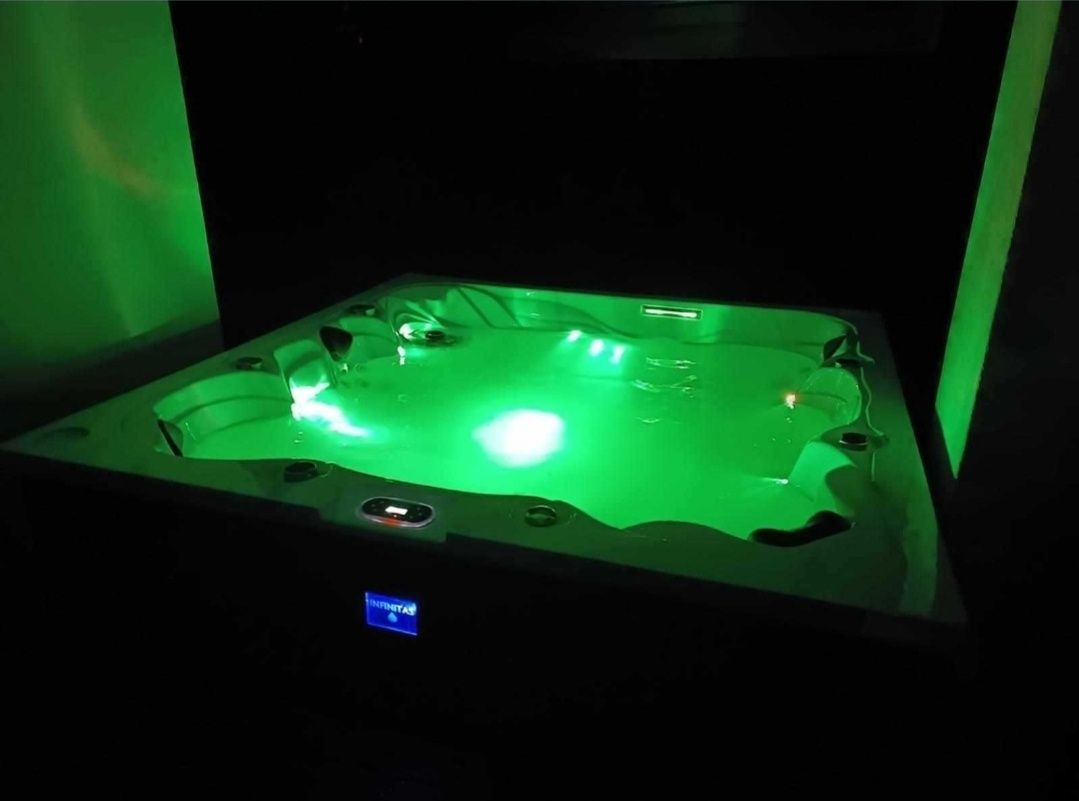 Jacuzzi ogrodowe hanscraft hc3  11000€ na zewnątrz 5 osobowe