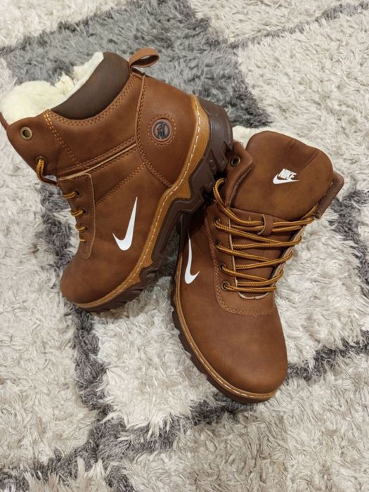 Nowe zimowe buty męskie.