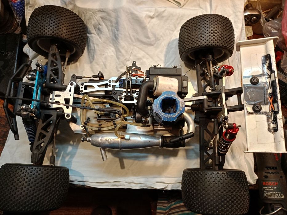 Samochód spalinowy silnik 4,6 ccm