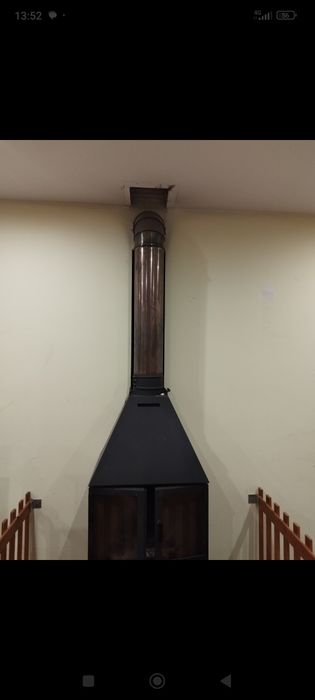 Lareira de parede a lenha