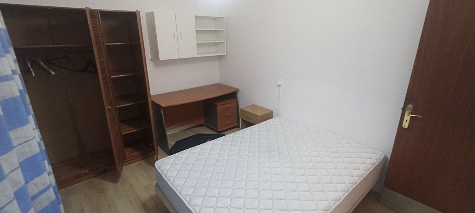 Alugo quarto para estudantes