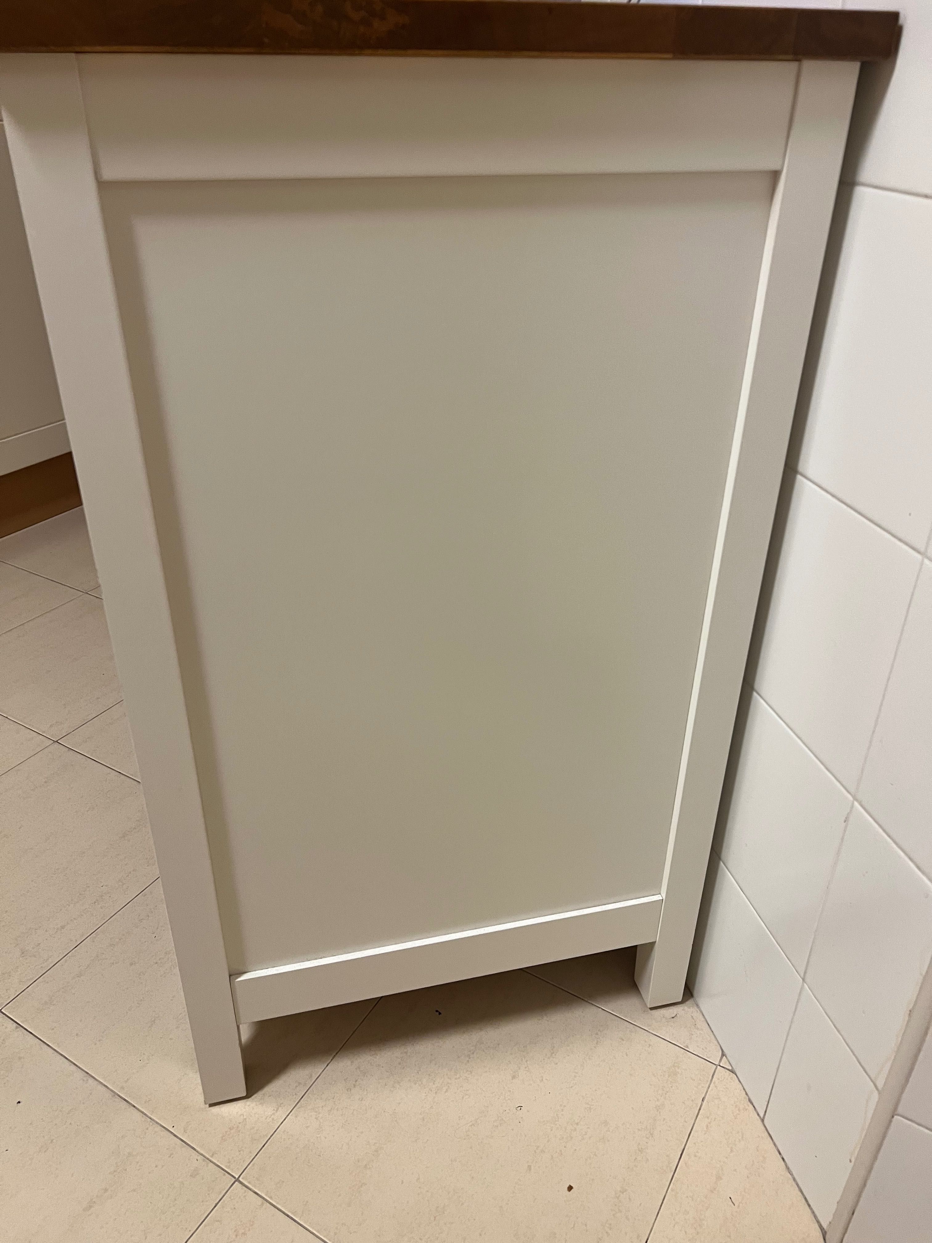 Bancada/Ilha de Cozinha muito nova
