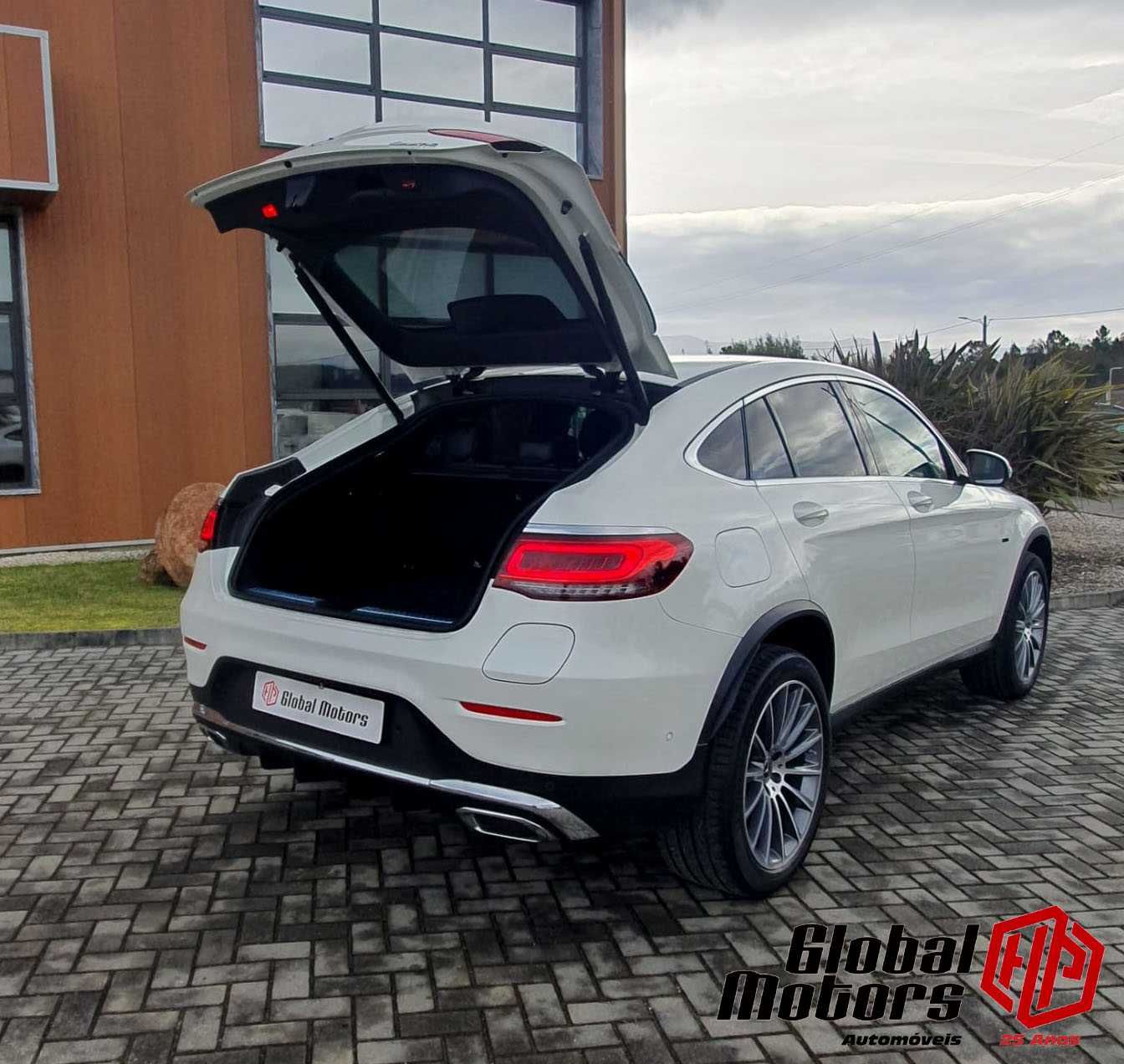 Mercedes-Benz GLC 300e Coupé 4 Matic AMG