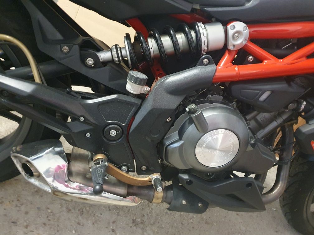 Mota Benelli bn302