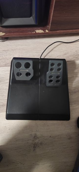 Руль игровой Logitech