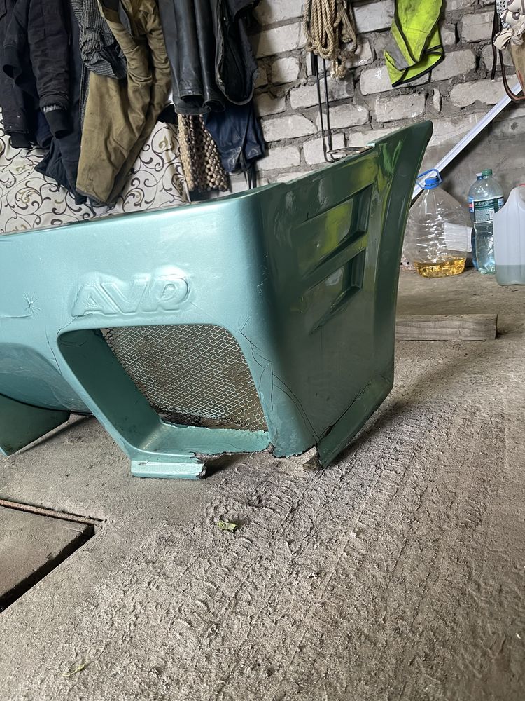 Продам б/у задний бампер AVR ВАЗ 2109