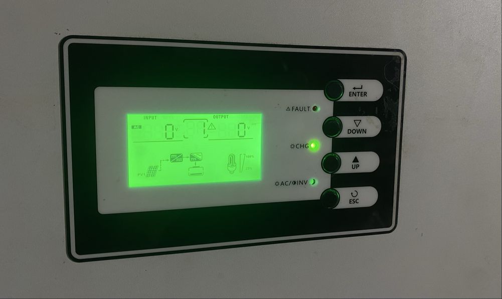 Гібридний інвертор REVO-VMII 5.5KW