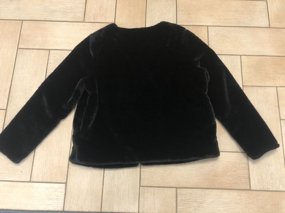 -Miłe   Czarne futerko H&M rozm. M