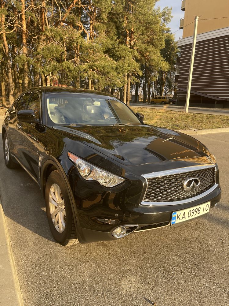 Продам Infinity QX70 2017