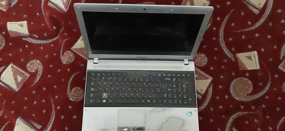 Продам ноутбук на зап. части.