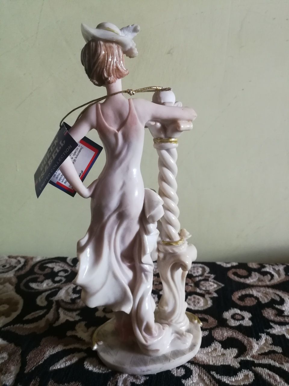 Figurka Queen Isabell