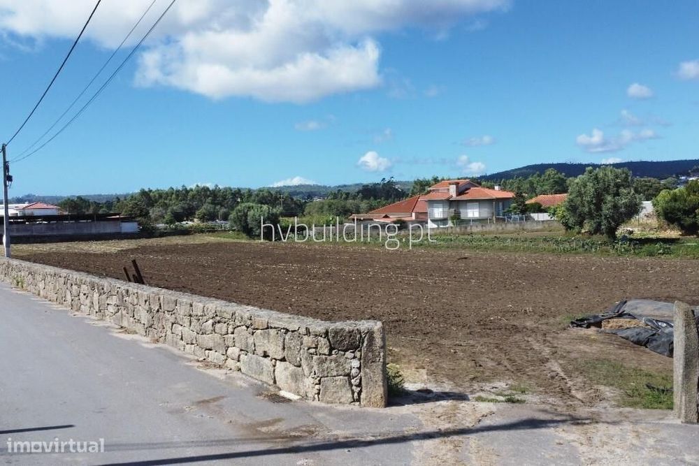 Terreno para construção com 6.958m2 em Vila Cova, Barcelos
