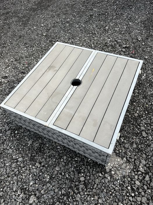 Skrzynia ogrodowa 90x90x32 cm – rattan / plecionka