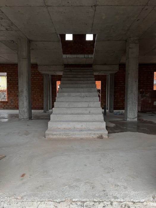 Боярка продаж будівлі Фасад 500квм + парковка