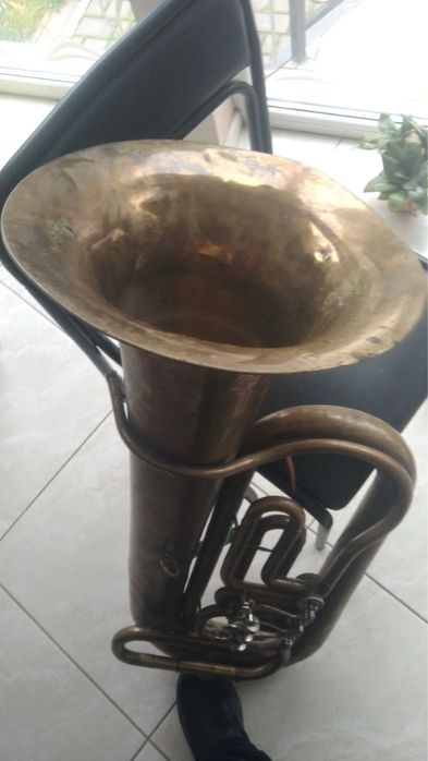 Туба  in Es Киев