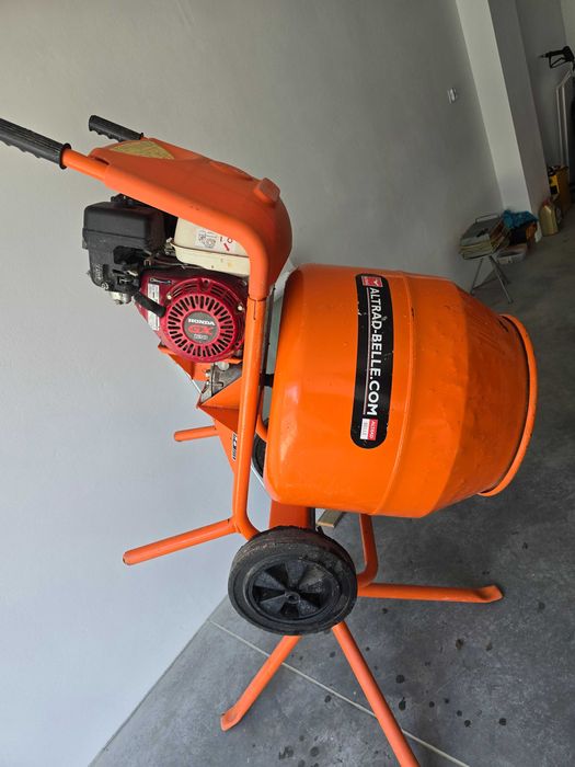 Betoniarka spalinowa Altrad Belle Minimix 150 (Honda GX120 )