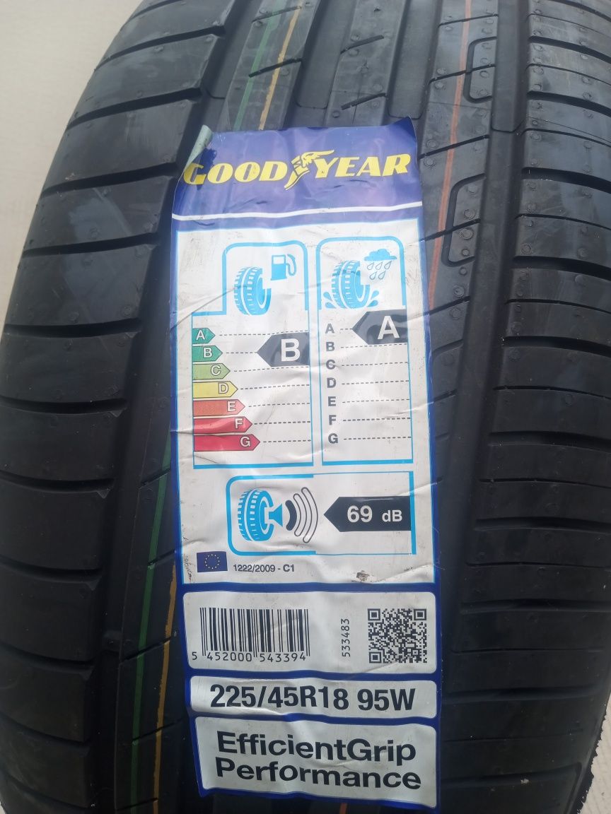 Opona letnia 225/45R18 Goodyear eficientgrip performance Nowa