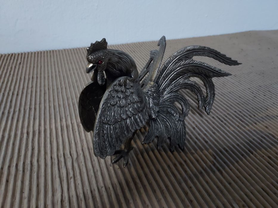 Luta de galos em ferro