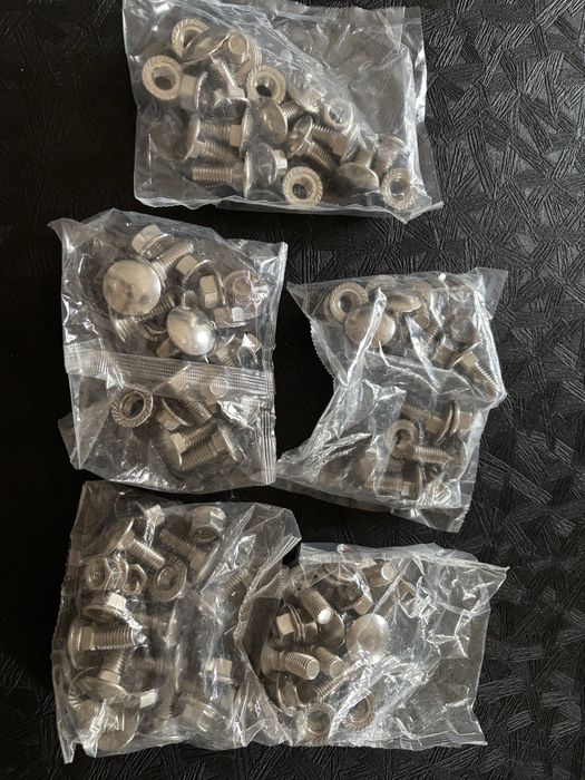 Śuba nierdzewna A2 M10x25mm + nakrętki 50szt