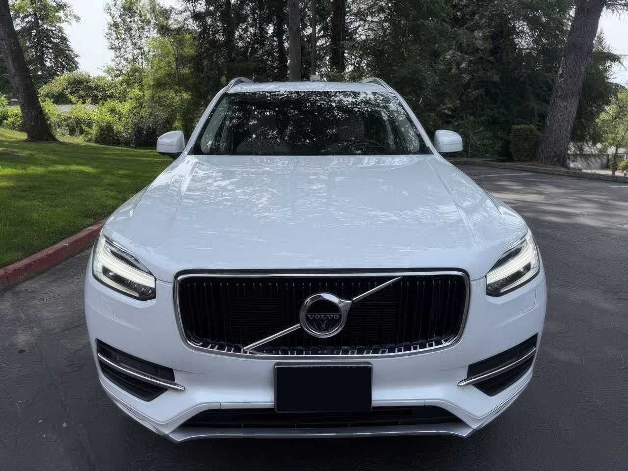 2019 Volvo XC90 T6 Momentum