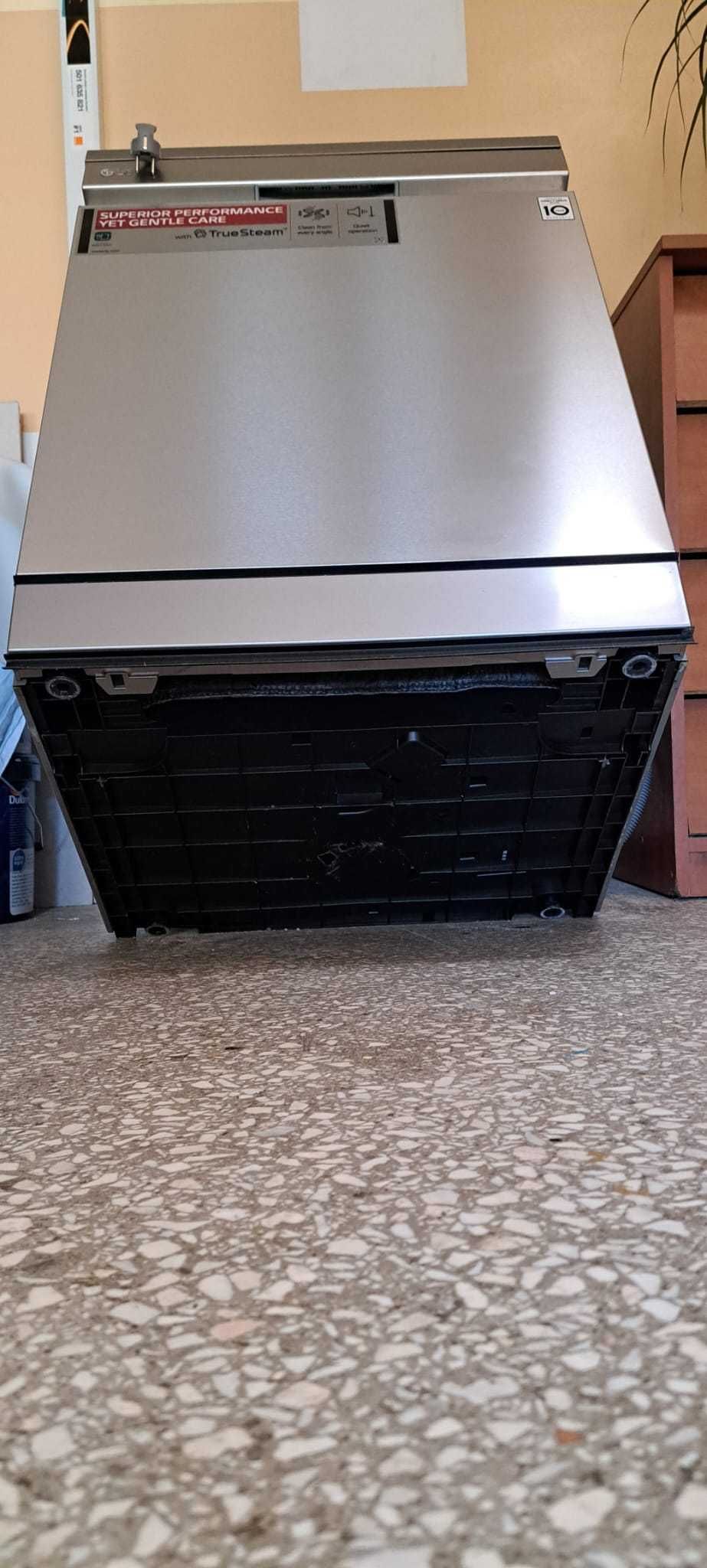 Zmywarka wolnostojąca parowa LG DF425HSS 
Wymiary
598 x 845 x 600 mm