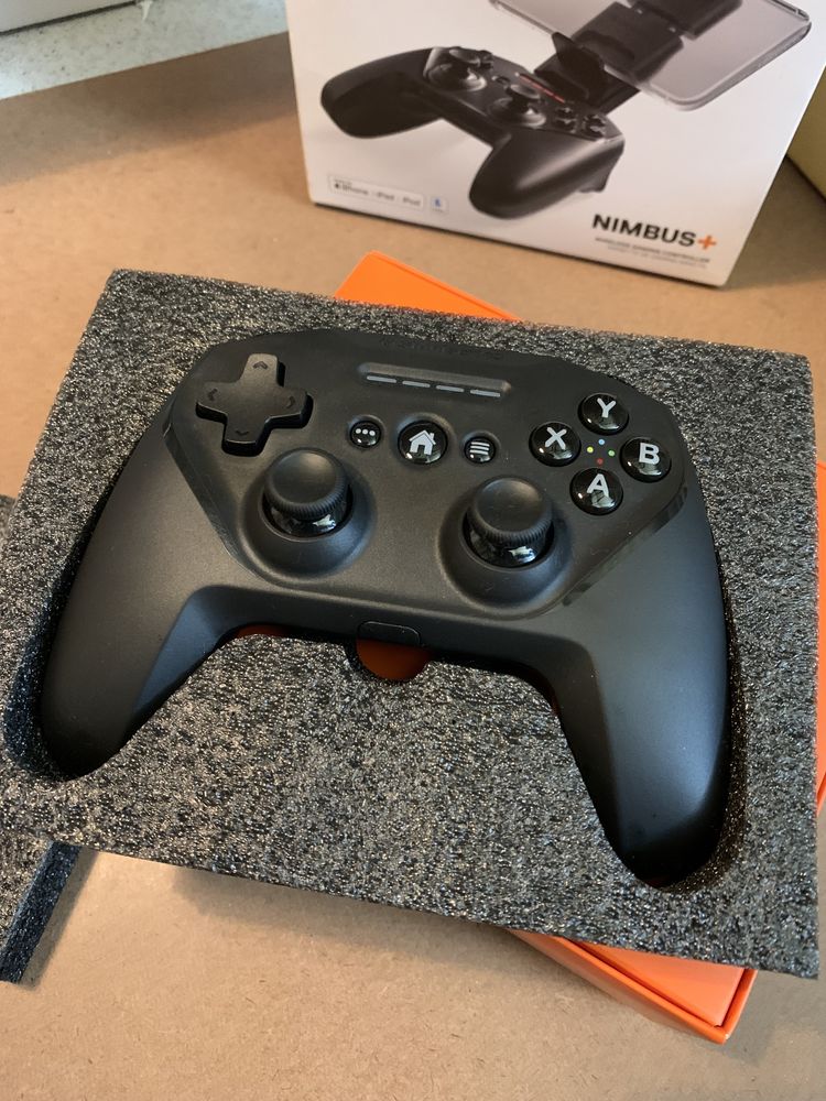 Gamepad Steelseries Nimbus+ Apple Arcade – Excelente Estado