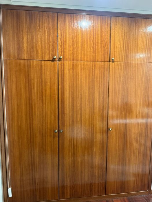 Portas de madeira maciça