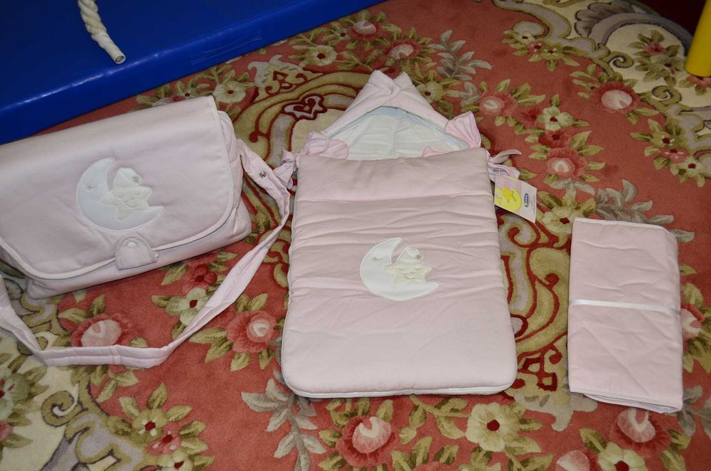 Комплект.Конверт в коляску и сумка на коляску,сумка для мамы.Италия.