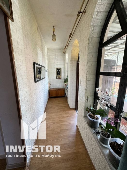 Продається 1/2 будинку в парковій зоні міста