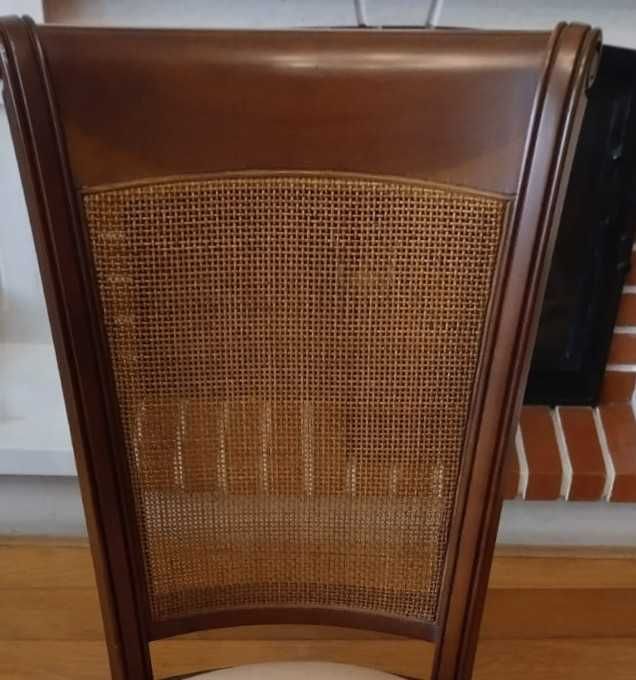 Mesa em madeira maciça (extensível) + 6 cadeiras estofadas