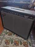 Fender 212R Frontman Amplificador