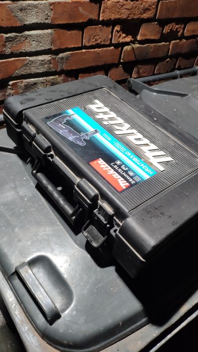 Skrzynka makita hr2470,