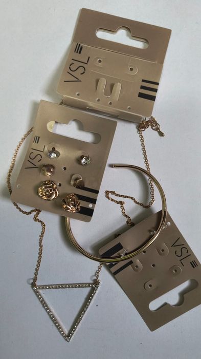 Zestawy biżuteri bransoletki + kolczyki +pierścionek