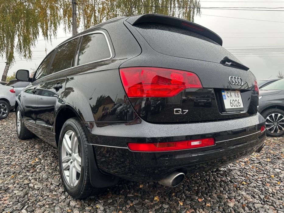 В продажі Audi Q7