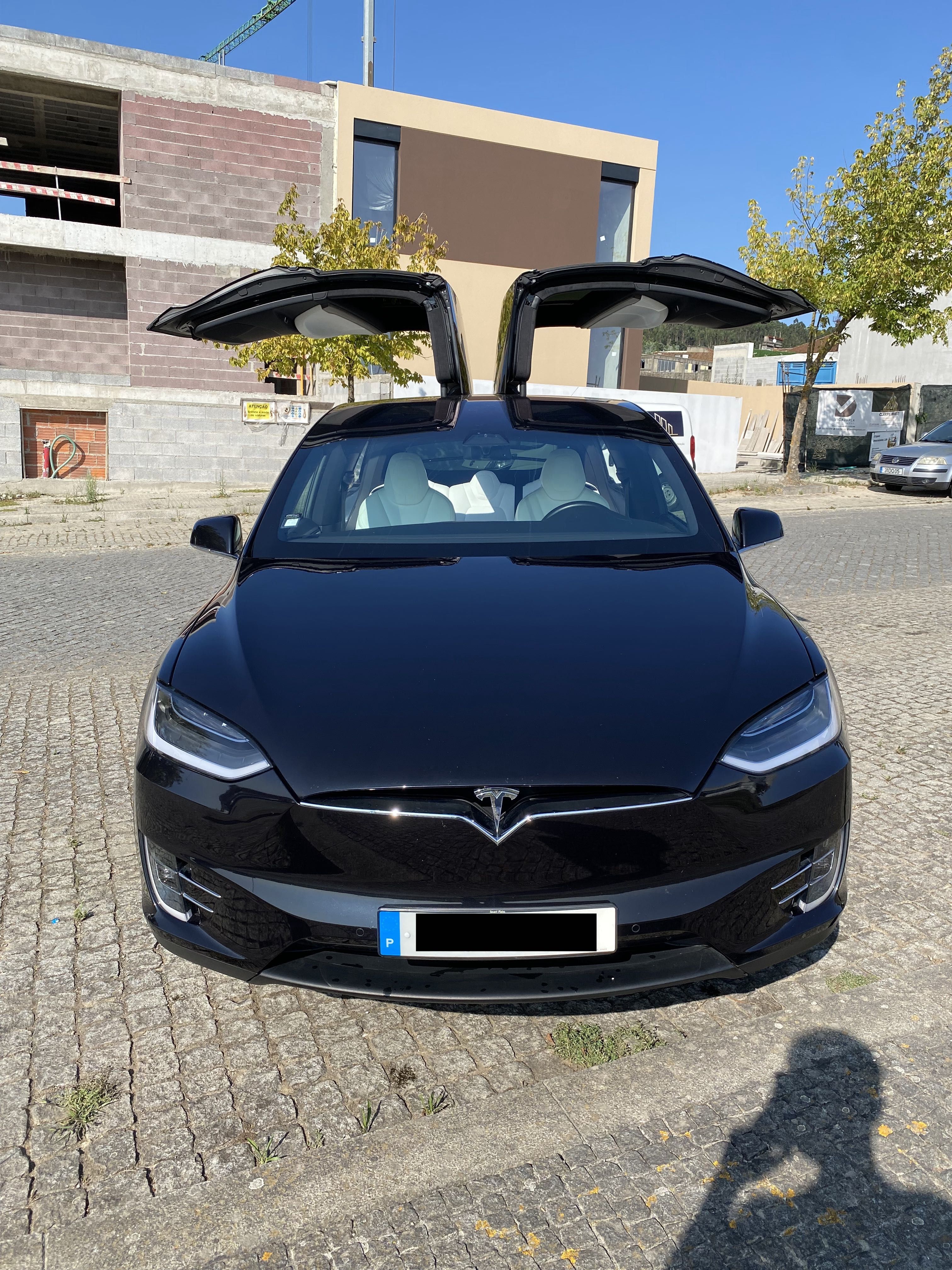 Tesla Model X 2018