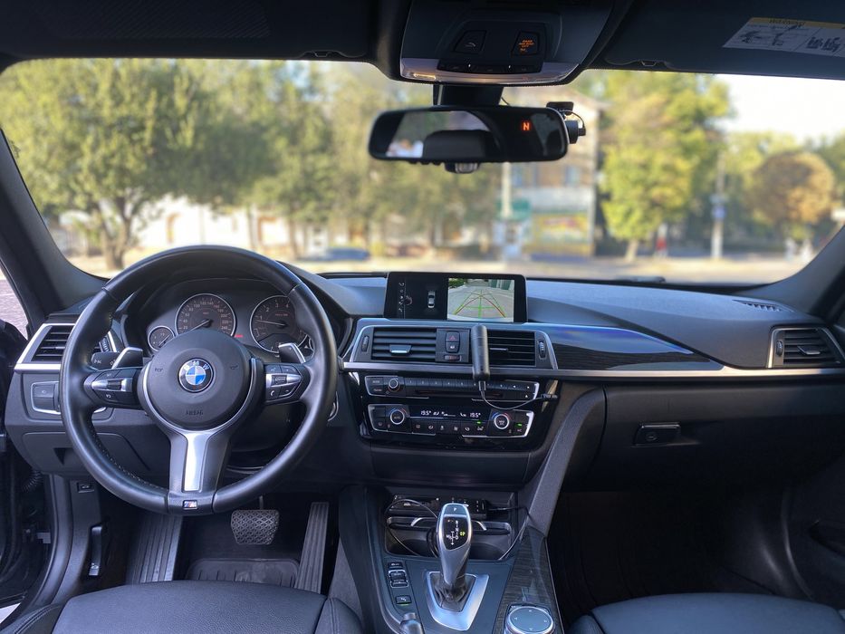 BMW F30 (FL) 330i