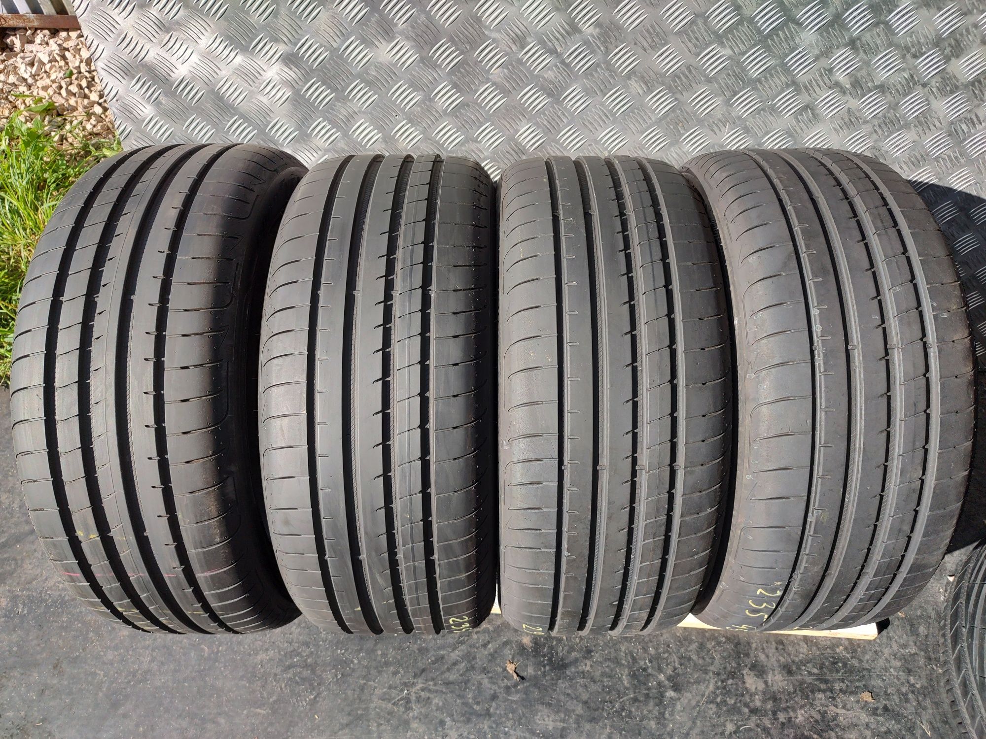 235/45/1898Y Goodyear Eagle F1 2023 i 2021