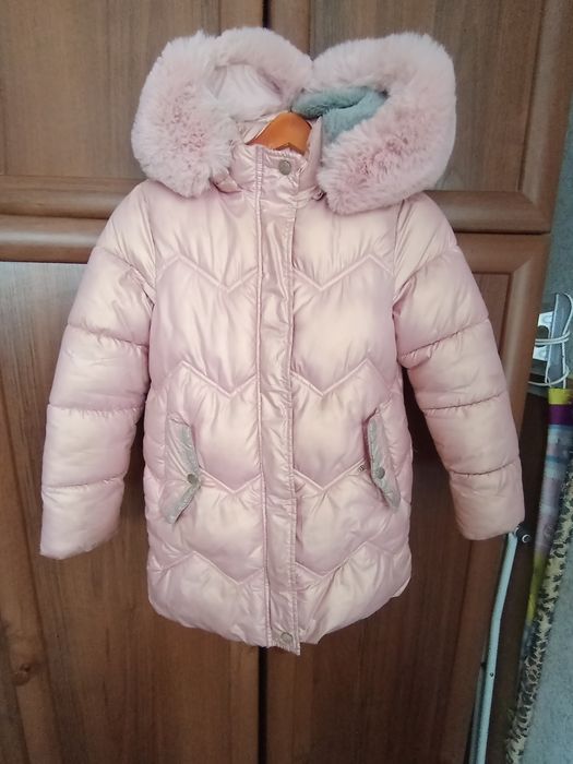Зимова курточка на дівчинку