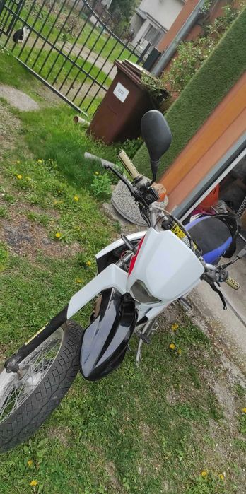 Super moto yamaha xt 125cm3
