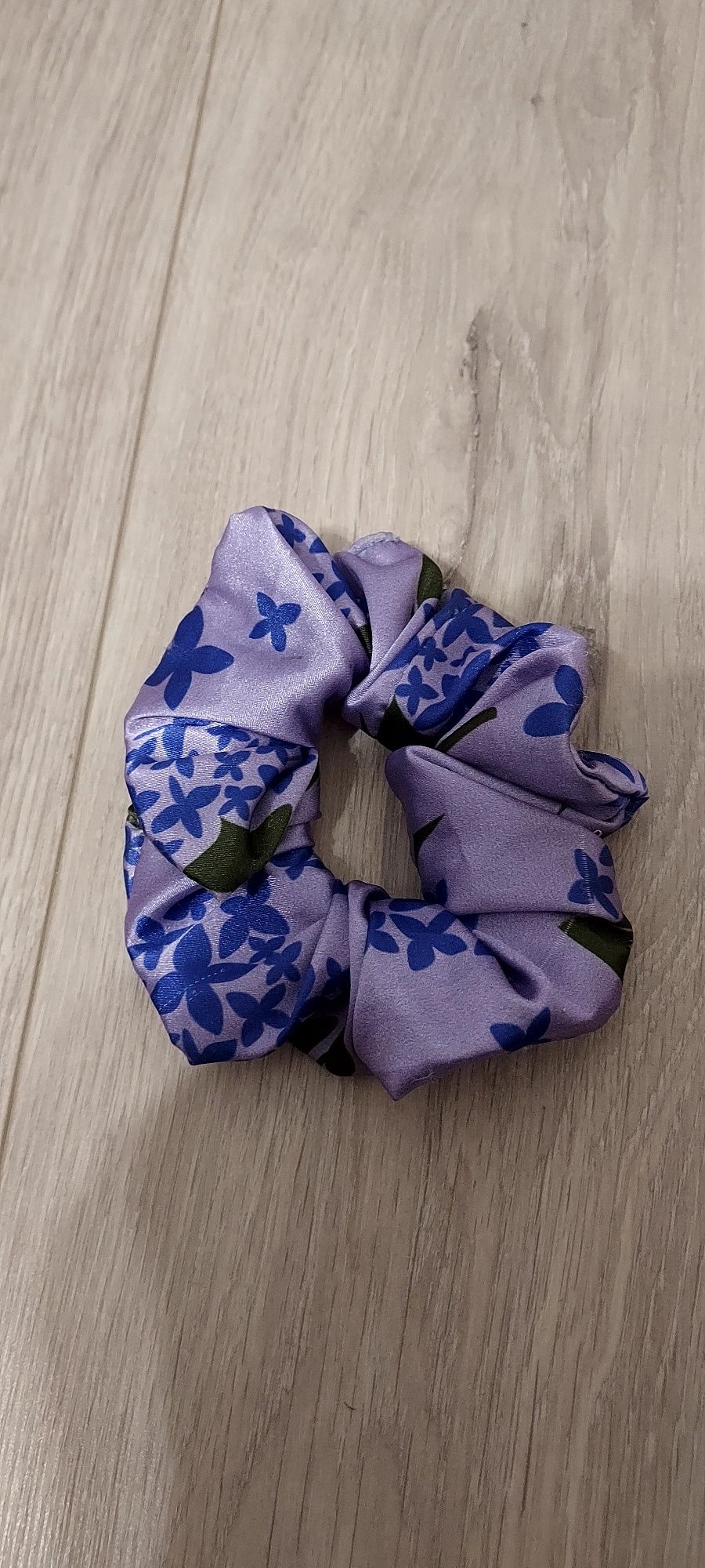 Zestaw scrunchie do włosów Julki Żugaj