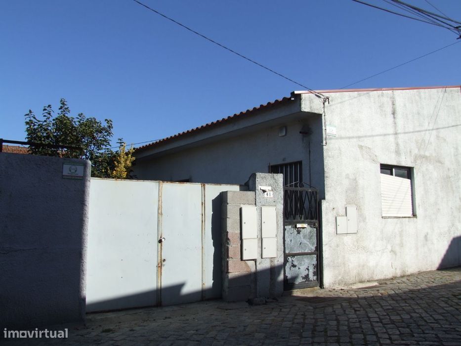 Moradias - Casas Térreas - Guifões - Excelente Investimento.