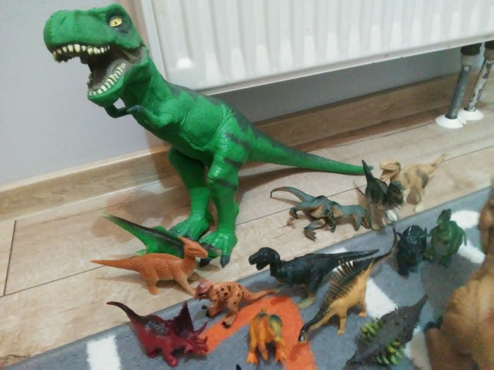 Dinozaury zabawki figurki