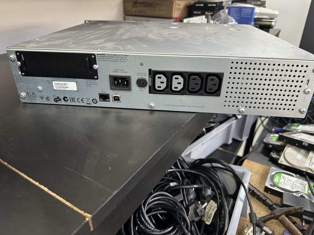 UPS Apc smt750RMI2u