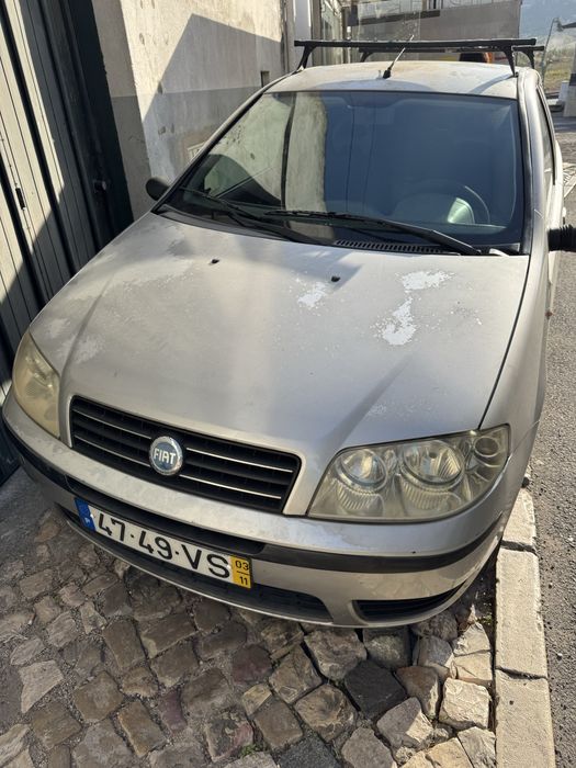 Fiat punto comercial avariado
