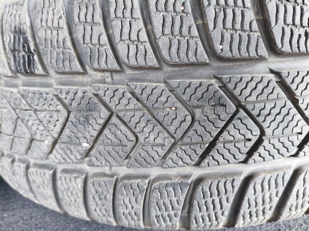 Pirelli sottozero 3 225 50 R18