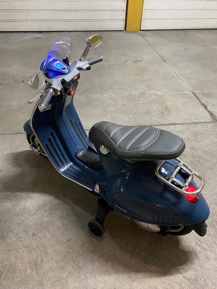 Moto vespa para criança