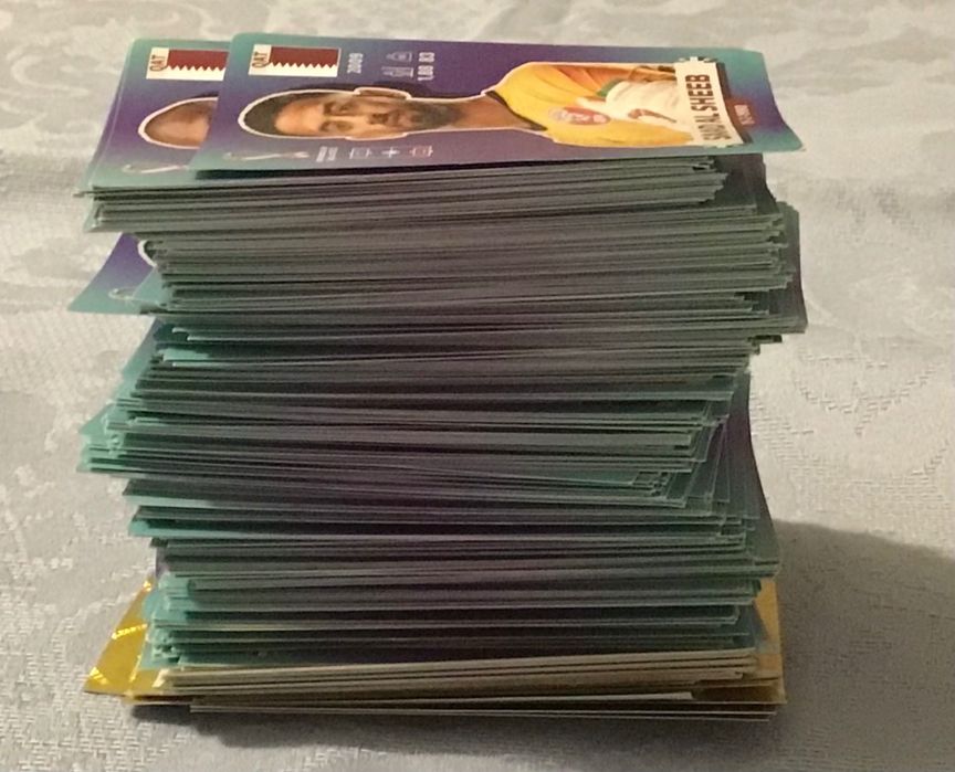 Troco cromos normais por cromos legends! Qatar 2022